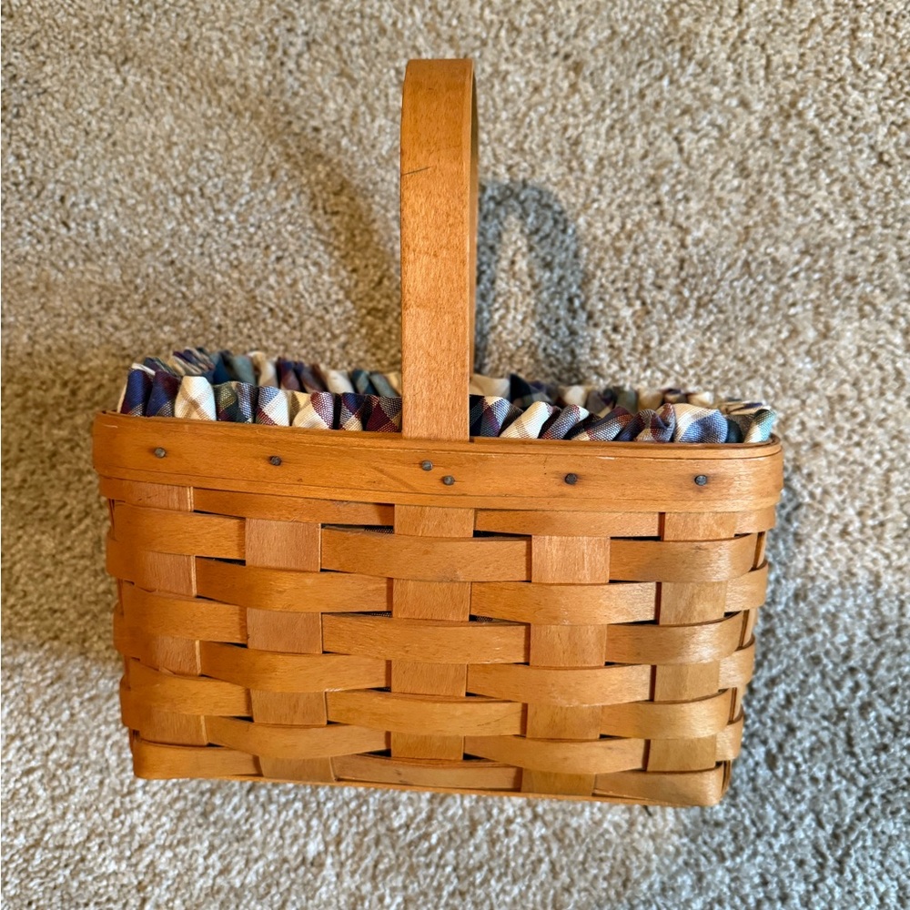 Longaberger Vtg candle basket 1999 small 8x5x3 inch with insert & handle Nice!